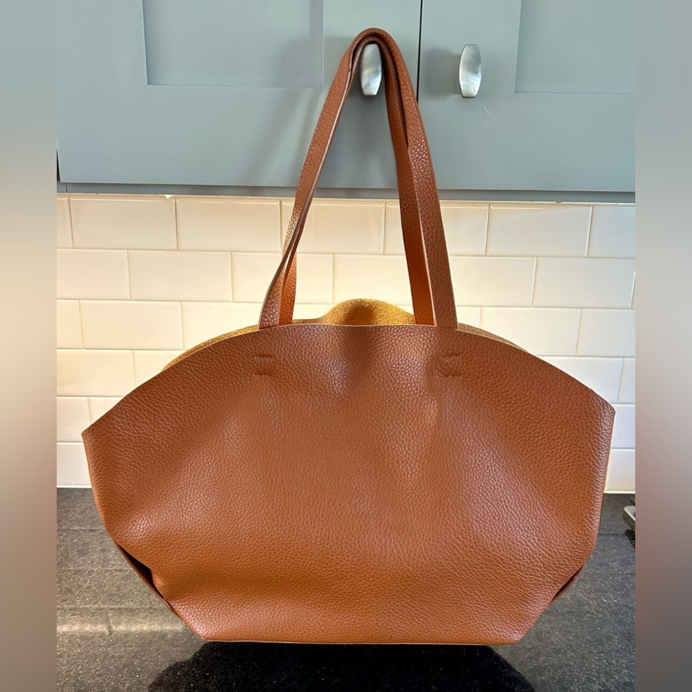 Large Hobo Bag by Chinese Laundry, Faux camel colored Leather.